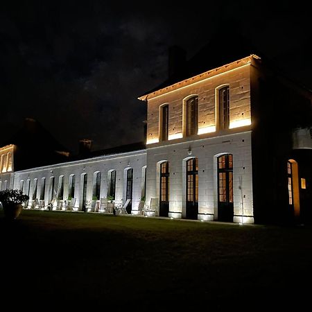 Château Neuf Le Désert Le Pizou Exterior foto